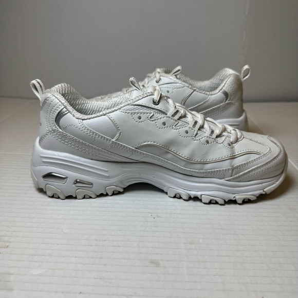 Skechers Women's D'Lites Fresh Start Memory Foam Lace-Up Sneaker - Picture 9 of 13